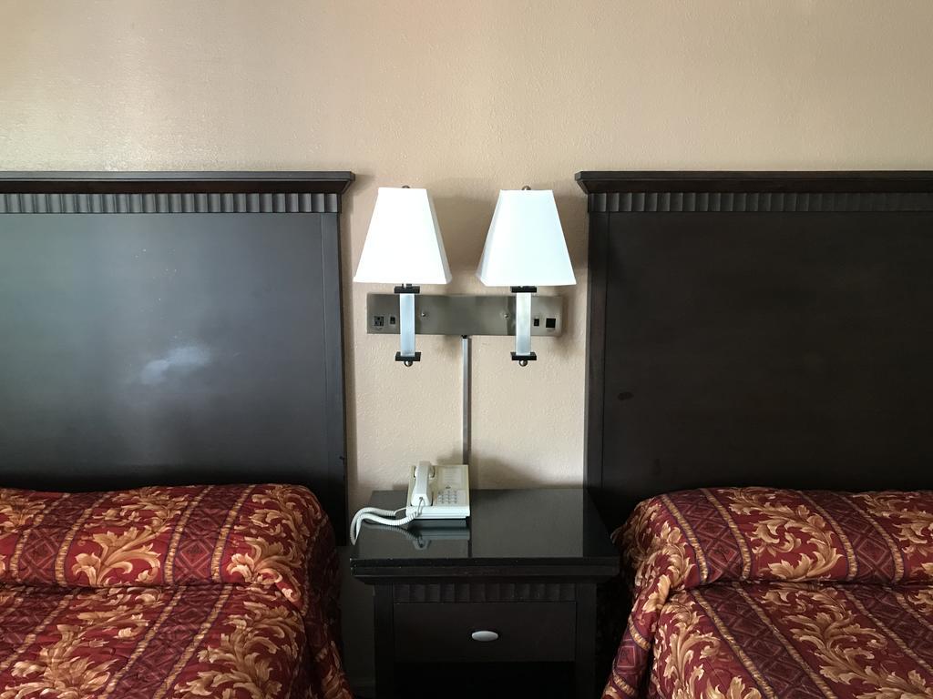 Townhouse Motel 위드 외부 사진